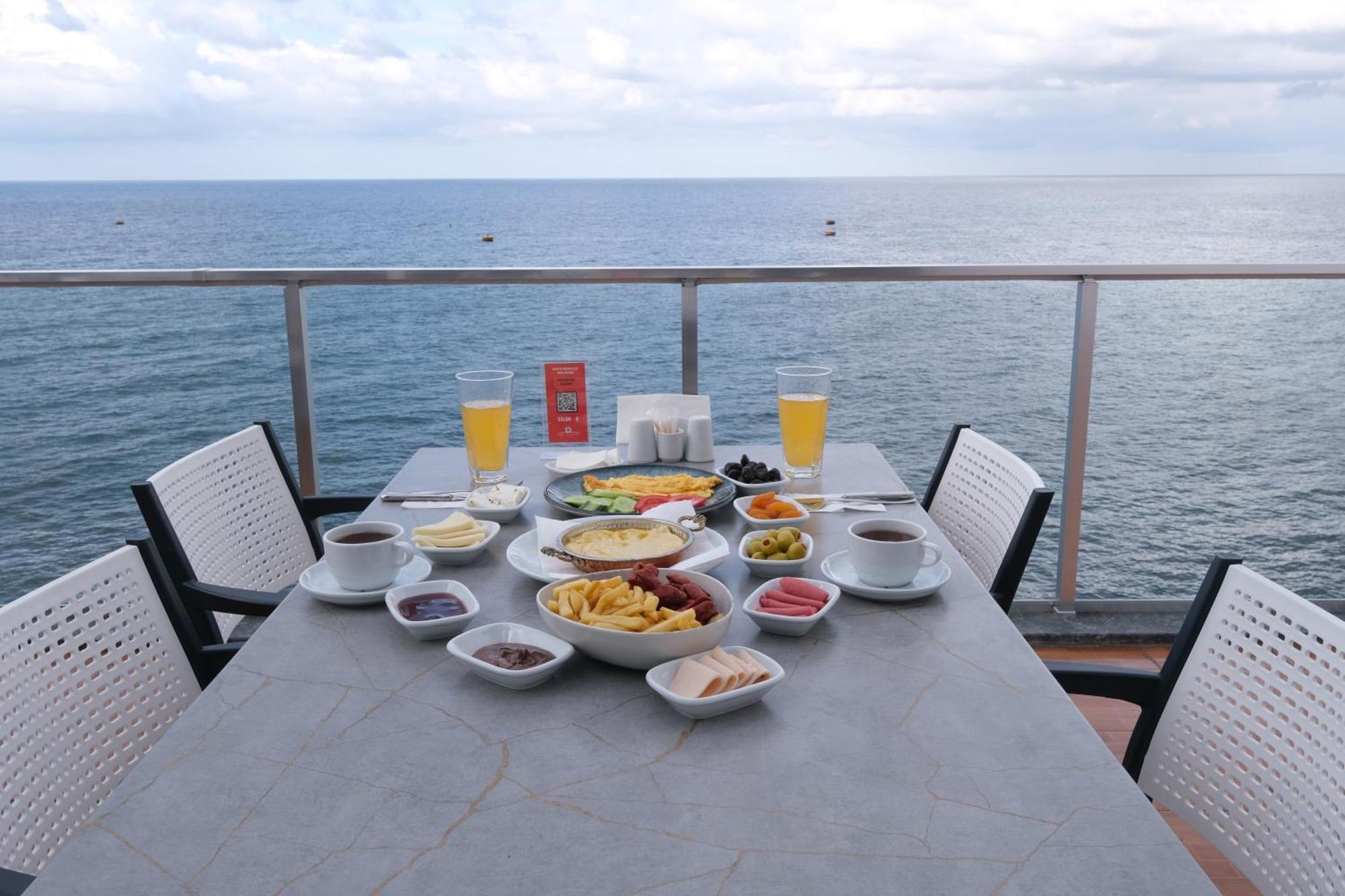 The Marine Hotel Трабзон Экстерьер фото